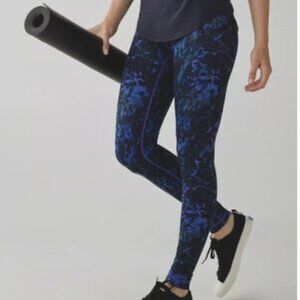 Lululemon Wunder Under Leggings in Floral Iris Flower Print size 4
